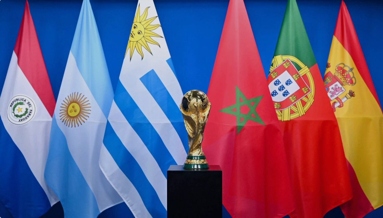 COPA DO MUNDO DE 2030. 6 PAÍSES. MARROCOS. PORTUGAL. ESPANHA. PARAGUAI. URUGUAI. ARGENTINA. 3 CONTINENTES. EUROPA. AMÉRICA DO SUL. ÁFRICA. CONMEBOL. CONFEDERAÇÃO SUL-AMERICANA DE FUTEBOL. UEFA. UNIÃO DAS ASSOCIAÇÕES EUROPEIAS DE FUTEBOL. CONFEDERAÇÃO DAS ASSOCIAÇÕES DE FUTEBOL DA AMÉRICA DO NORTE. AMÉRICA CENTRAL E DO CARIBE. FIFA; FEDERAÇÃO DAS ASSOCIAÇÕES EUROPEIAS DE FUTEBOL.