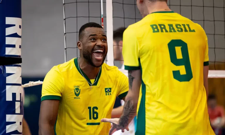 JOGOS UNIVERSITÁRIOS. SEMIFINAL. BRASIL. CLASSIFICADO. ITÁLIA. ELIMINADO.