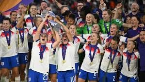 EUROCOPA DE FUTEBOL FEMININO. 2025. SEDE SUÍÇA. FINAL. JOGO ÚNICO. PARTIDA ÚNICA. INGLATERRA. CAMPEÃO. BICAMPEÃS. 2022. 2025. ESPANHA. VICE-CAMPEÃ.