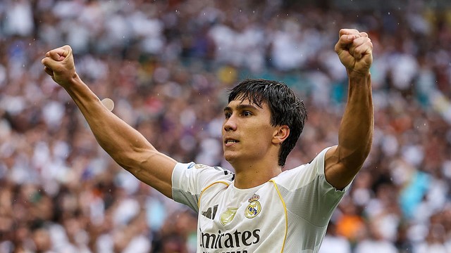 COPA DO MUNDO DE CLUBES DA FIFA. FEDERAÇÃO INTERNACIONAL DAS ASSOCIAÇÕES DE FUTEBOL. MUNDIAL DE CLUBES. DE 2025. OITAVAS DE FINAL. JOGO ÚNICO. PARTIDA ÚNICA. REAL MADRID. ESPANHA. CLASSIFICADO. JUVENTUS. ITÁLIA. ELIMINADO. MIAMI. ESTADOS UNIDOS. QUARTAS DE FINAL. JOGO ÚNICO. PARTIDA ÚNICA. REAL MADRID. ESPANHA. CONTRA. MONTERREY. MÉXICO. OU. BORUSSIA DORTMUND. ALEMANHA. SÁBADO. 5 DE JULHO DE 2025. ÀS 17 HORAS. HORÁRIO DE BRASÍLIA. NOVA JERSEY. ESTADOS UNIDOS.