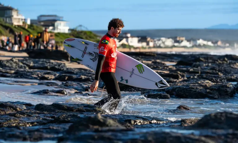 SURFE. BRASILEIRO. YAGO DORA. ETAPA DE JEFFREYS BAY. ÁFRICA DO SUL. LIGA MUNDIAL DE SURFE. CONNOR O'LEARY.