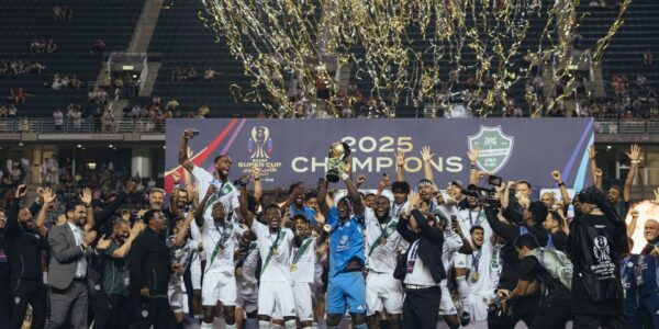 SUPERCOPA DA ARÁBIA SAUDITA. FINAL. JOGO ÚNICO. PARTIDA ÚNICA. ESTÁDIO HONG KONG. SO KON PO. AL-ALHY. ARÁBIA SAUDITA. CAMPEÃO. BICAMPEÃO. 2016. 2025. AL-NASSR. ARÁBIA SAUDITA. VICE-CAMPEÃO.