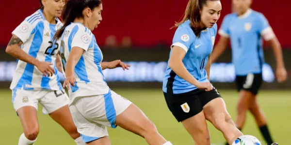 COPA AMÉRICA DE FUTEBOL FEMININO. DE 2025. SEDE. EQUADOR. DECISÃO DO TERCEIRO COLOCADO. QUARTO COLOCADO. ARGENTINA. TERCEIRA COLOCADA. URUGUAI. QUARTO COLOCADO.