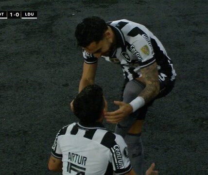 TAÇA LIBERTADORES DA AMÉRICA DE 2025. OITAVAS DE FINAL. JOGO DE IDA. PRIMEIRO JOGO. PARTIDA DA IDA. BOTAFOGO-RJ. BRASIL. LDU. LIGA DEPORTIVA UNIVERSITÁRIA DE QUITO. EQUADOR.