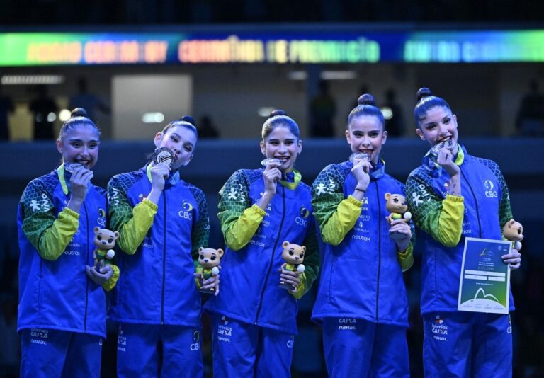 COPA DO MUNDO DE GINÁSTICA RÍTMICA. BRASIL. MEDALHA DE PRATA.