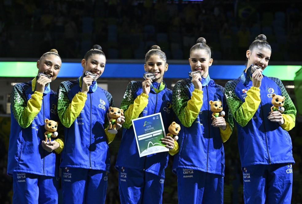 MUNDIAL DE GINÁSTICA RÍTMICA. BRASIL. MEDALHA DE PRATA. SÉRIE MISTA.