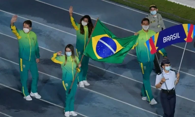 DELEGAÇÃO BRASILEIRA. 363 ATELTAS. JOGOS PAN AMERICANO JÚNIOR. ASSUNÇÃO. PARAGUAI.