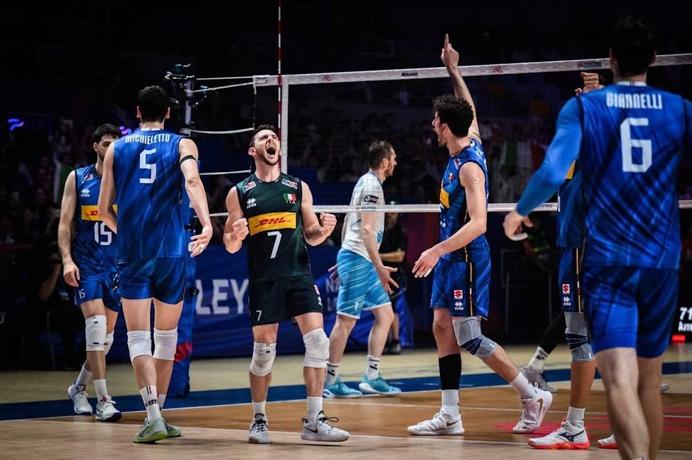 LIGA DAS NAÇÕES DE VÔLEI. MASCULINO. SEDE. CHINA. SEMIFINAL. JOGO ÚNICO. PARTIDA ÚNICA. ITÁLIA. CLASSIFICADA. ESLOVÊNIA. ELIMIMNADA. FINAL. JOGO ÚNICO. PARTIDA ÚNICA. ITÁLIA. CONTRA. POLÔNIA. DECISÃO DO TERCEIRO LUGAR. QUARTO LUGAR. BRASIL. ESLOVÊNIA. JOGO ÚNICO. PARTIDA ÚNICA.
