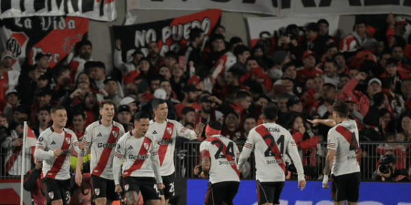TAÇA LIBERTADORES DA AMÉRICA DE 2025. OITAVAS DE FINAL. JOGO DE VOLTA. SEGUNDA PARTIDA. SEGUNDO JOGO. RIVER PLATE. ARGENTINA. CLASSIFICADO. LIBERTAD. PARAGUAI. ELIMINADO. QUARTAS DE FINAL. PRIMEIRO JOGO. PRIMEIRA PARTIDA. JOGO DE IDA. JOGO DE VOLTA. SEGUNDA PARTIDA. SEGUNDO JOGO. PALMEIRAS-SP. BRASIL. RIVER PLATE. ARGENTINA.
