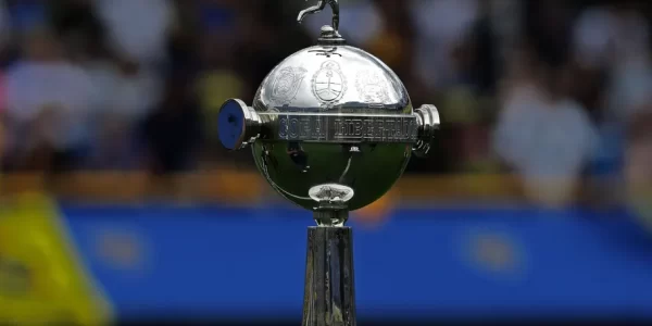 TAÇA LIBERTADORES DA AMÉRICA. CONMEBOL. CONFEDERAÇÃO SUL-AMERICANA DE FUTEBOL. CBF. CONFEDERAÇÃO BRASILEIRA DE FUTEBOL. 5 VAGAS DIRETAS. SAMIR XAUD. PRESIDENTE.