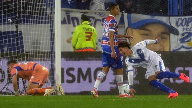 TAÇA LIBERTADORES DA AMÉRICA DE 2025. JOGO DE VOLTA. SEGUNDO JOGO. SEGUNDA PARTIDA. OITAVAS DE FINAL. VÉLEZ SARSFIELD. ARGENTINA. CLASSIFICADO. FORTALEZA-CE. BRASIL. ELIMINADO.