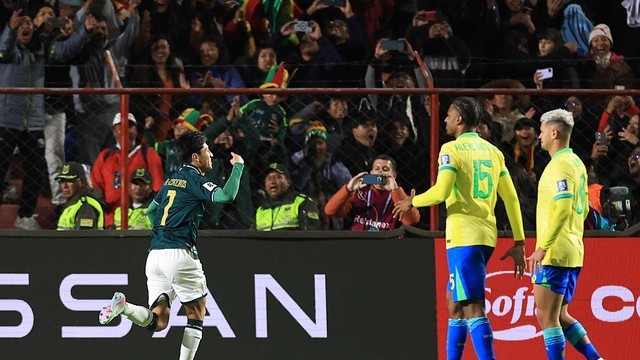 ELIMINATÓRIAS DA AMÉRICA DO SUL. CONMEBOL. CONFEDERAÇÃO SUL-AMERICANA DE FUTEBOL. COPA DO MUNDO DE 2026. PRIMEIRA FASE. DÉCIMA OITAVA RODADA. BOLÍVIA. SÉTIMO COLOCADO. 20 PONTOS. CLASSIFICADO PARA A REPESCAGEM DA COPA DO MUNDO DE 2026. BRASIL. QUINTO COLOCADO. 28 PONTOS. 8 VITÓRIAS. 24 GOLS PRÓ. CLASSIFICADO PARA A COPA DO MUNDO DE 2026.