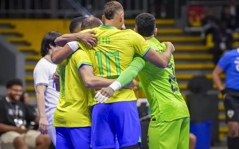 COPA DAS NAÇÕES DE FUTSAL DE 2025. PRIMEIRA FASE. FASE DE GRUPOS. GRUPO A. SEGUNDA RODADA. BRASIL. GUATEMALA.