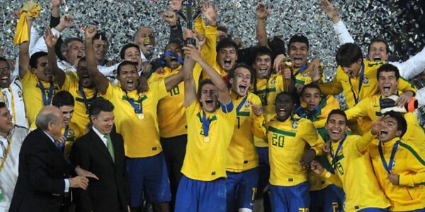 COPA DO MUNDO DE FUTEBOL SUB-20 DE 2025. BRASIL. BICAS O HEXACAMPEONATO. VENCEU. 1983.1985. 1993. 2003. 2011. SEDE. CHILE. GRUPO C. BRASIL. MÉXICO. ESPANHA. MARROCOS. VIGÉSIMA QUARTA EDIÇÃO.