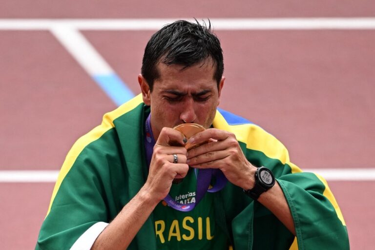 MARCHA ATLÉTICA. ATLETISMO. CAIO BONFIM. MEDALHA OURO. TÓQUIO. JAPÃO.