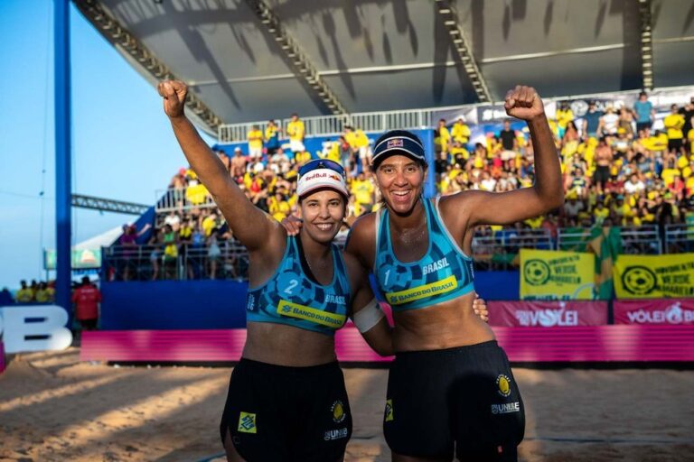 ETAPA DE JOÃO PESSOA-PR. ELITE 16. VÔLEI DE PRAIA. DUDA. ANA PATRÍCIA. MEDLAHA DE BRONZE. VENCERAM. CAROL. REBECCA. BRASIL. QUARTA COLOCADA.