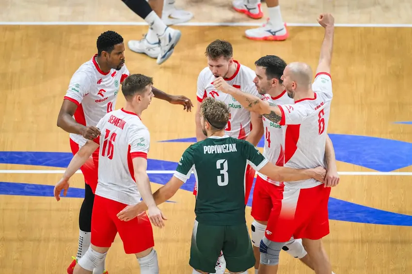 MUNDIAL DE VÔLEI MASCULINO DE 2025. QUARTAS DE FINAL. JOGO ÚNICO. PARTIDA ÚNICA. POLÔNIA. CLASSIFICADA. TUQUIA. ELIMINADA. SEMIFINAL. POLÔNIA. CONTRA. ITÁLIA. JOGO ÚNICO. PARTIDA ÚNICA.