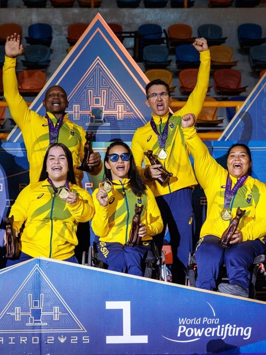 MUNDIAL DE HALTEROFILISMO PARALÍMPICO. EQUIPE FEMININA. MEDALHA DE OURO. LARA DE LIMA. MARIANA D'ANDREA. TAYANA MEDEIROS.