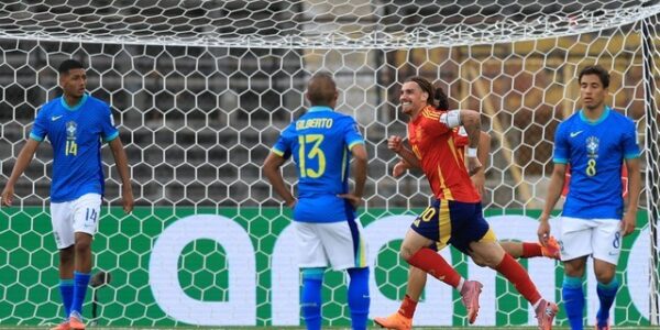 COPA DO MUNDO SUB-20 DE 2025. SEDE. CHILE. PRIMEIRA FASE. TERCEIRA RODADA. MARROCOS. CLASSIFICO. PRIMEIRO COLOCADO. 6 PONTOS. MÉXICO. SEGUNDO COLOCADO. CLASSIFICADO. 5 PONTOS. ESPANH. TERCEIRA COLOCADA. 4 PONTOS. DEPENDE DOS RESULTADOS. BRASIL. QUARTO COLOCADO. 1 PONTO ELIMINADO.