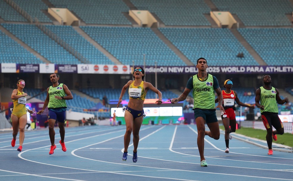 MUNDIAL DE ATLETISMO. PARALÍMPICO. JERUSA GEDER. MEDALHA DE OURO. 200 METROS.