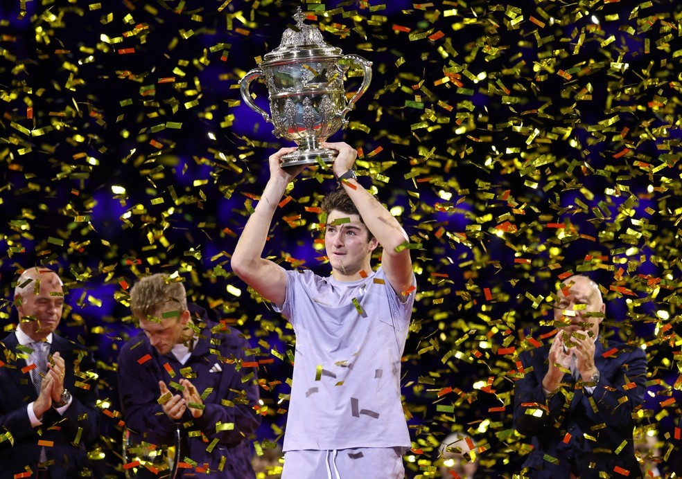 ATP. ASSOCIAÇÃO DOS TENISTAS PROFISSIONAIS. BASILEIA. SUÍÇA. JOÃO FONSEA. BRASIL. CAMPEÃO. ALEJANDRO DAVIDOVICH FOKINA. ESPANHA. VICE-CAMPEÃO.