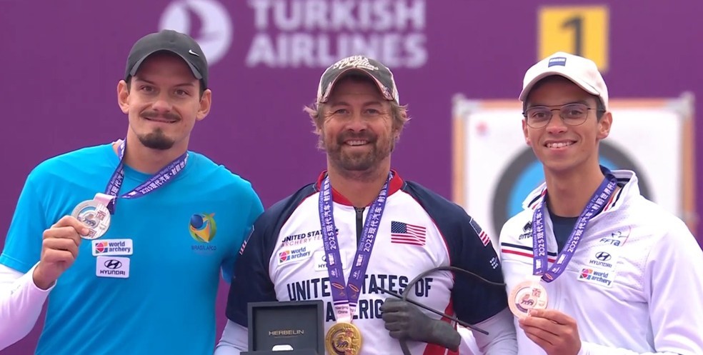 TIRO COM ARCO. FINALS. COM ARCO. CHINA. NAJING. MARCUS D'ALMEIDA. MEDALHA DE PRATA.