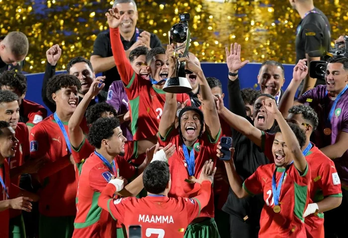 COPA DO MUNDO DE FUTEBOL SUB-20. SEDE. CHILE. FINAL. JOGO ÚNICO. PARTIDA ÚNICA. ESTÁDIO ANCIONAL DE SANTIAGO. CHILE. MARROCOS. CAMPEÃO. PRIMEIRA VEZ. ARGENTINA. VIE-CAMPEÃ.
