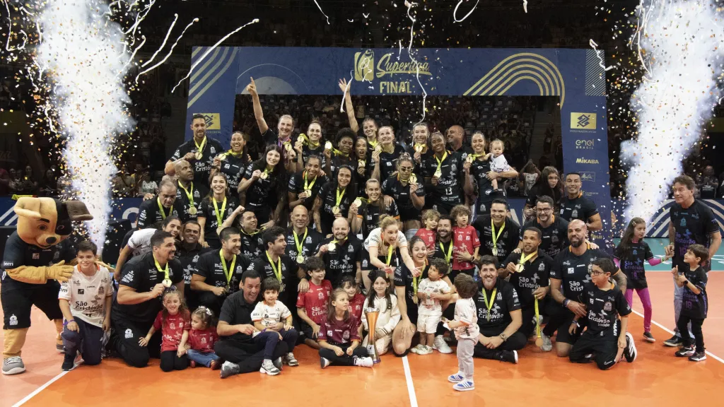 VÔLEI. SUPERCOPA FEMININA. FINAL. JOGO ÚNICO. PARTIDA ÚNICA. OSASCO-SP. CAMPEÃO. SESI BAURU-SP. VICE-CAMPEÃO.