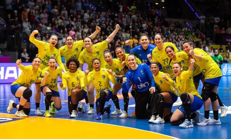 COPA DO MUNDO DE HANDEBOL. FEMININO. SEDE. ALEMANHA. HOLANDA. PRIMEIRA FASE. PRIMEIRA RODADA. GRUPO G. BRASIL. CUBA.