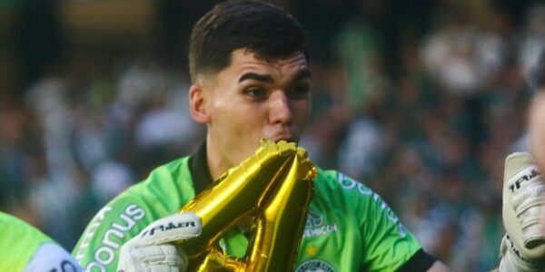 CAMPEONATO BRASILEIRO DA SÉRIE B DE 2025. PRIMEIRA FASE. TRIGESIMA SÉTIMA RODADA. CORITIBA-PR. VOLTA PARA O CAMPEONATO BRASILEIRO DA SÉRIE A EM 2026. ATHLETIC-MG.