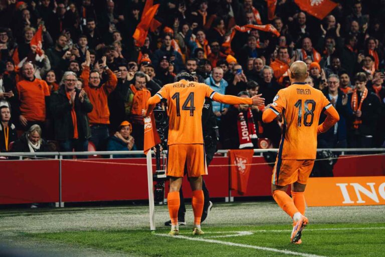 ELIMINATÓRIAS DA UEFA. UNIÃO DAS ASSOCIAÇÕES EUROPEIAS DE FUTEBOL. PRIMEIRA FASE. FASE DE GRUPOS. GRUPO G. DÉCIMA RODADA. HOLANDA. PRIMEIRA COLOCADA. 20 PONTOS. CLASSIFICADA. COPA DO MUNDO DE 2026. ESTADOS UNIDOS. CANADÁ. MÉXICO.LITUÂNIA. QUINTO COLOCADO. ELIMINADO. 3 PONTOS.