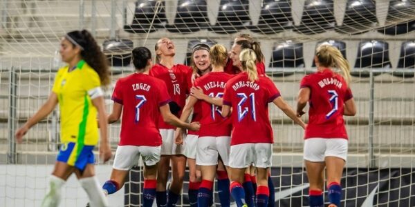AMISTOSO INTERNACIONAL. FUTEBOL FEMININO. DATA. FIFA. FEDERAÇÃO INTERNACIONAL DAS ASSOCIAÇÕES DE FUTEBOL. NORUEGA. BRASIL.