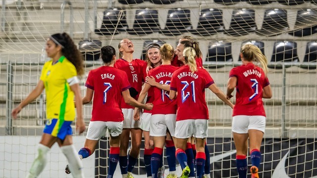 AMISTOSO INTERNACIONAL. FUTEBOL FEMININO. DATA. FIFA. FEDERAÇÃO INTERNACIONAL DAS ASSOCIAÇÕES DE FUTEBOL. NORUEGA. BRASIL.