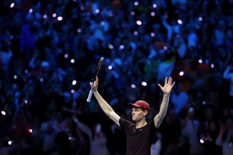 TÊNIS. ATP. ASSOCIAÇÕA DOS TENISTAS PROFISSIONAIS. TURIM. ITÁLIA. JANNIK SINNER. ITÁLIA. CAMPEÃO. CARLOS ALCARAZ. ESPANHA. VICE-CAMPEÃO. DUPLAS. HENRY PATTEN. INGLATERRA. E. FINLANDÊS. HARRI HELIOVAARA. CAMPEÕES. JOE SALISBBURY. NEAL SKUPSI. INGLATERRA. REINO UNIDO.