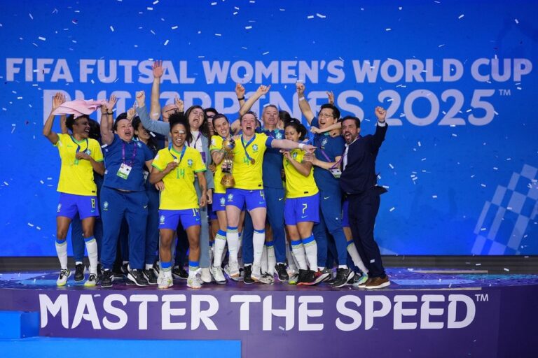 COPA DO MUNDO DE FUTSAL. FEMININO DE 2025. SEDE. MANILA. FILIPINAS. PRIMEIRA EDIÇÃO. BRASIL. CAMPEÃO. PORTUGAL. VICE-CAMPEÃO. FIFA. FEDERAÇÃO INTERNACIONAL DAS ASSOCIAÇÕES DE FUTEBOL.