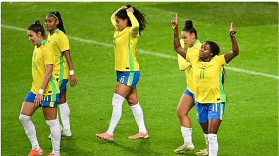 AMISTOSO INTERNACIONAL. DATA FIFA. FEDERAÇÃO INTERNACIONAL DAS ASSOCIAÇÕES DE FUTEBOL. BRASIL. PORTUGAL. AVEIRO. CIDADE PORTUGUESA.