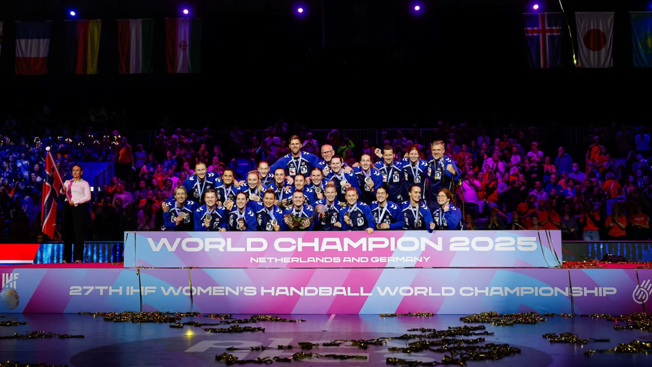 COPA DO MUNDO DE HANDEBOL. FEMININO DE 2025. SEDE. ALEMANHA. HOLANDA. FINAL. NORUEGA, CAMPEÃ. PENTACAMPEÃ. 1999.2011. 2015. 2021. 2025. ALEMANHA. VICE-CAMPEÃ. JOGO ÚNICO. PARTIDA ÚNICA.