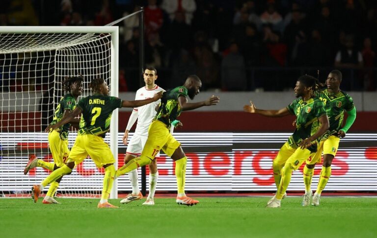 COPA AFRICANA DE NAÇÕES DE 2025/2026. SEDE. MARROCOS. OITAVAS DE FINAL. MALI. CLASSIFICADO. TUNÍSIA. ELIMINADO. JOGO ÚNICO. PARTIDA ÚNICA. CASABLANCA. QUARTAS DE FINAL. TANGER. JOGO ÚNICO. PARTIDA ÚNICA. SENEGAL. CONTRA. MALI. SEXTA-FEIRA. 13 HORAS. HORÁRIO DE BRASÍLIA. 9 DE JANERIO DE 2026.