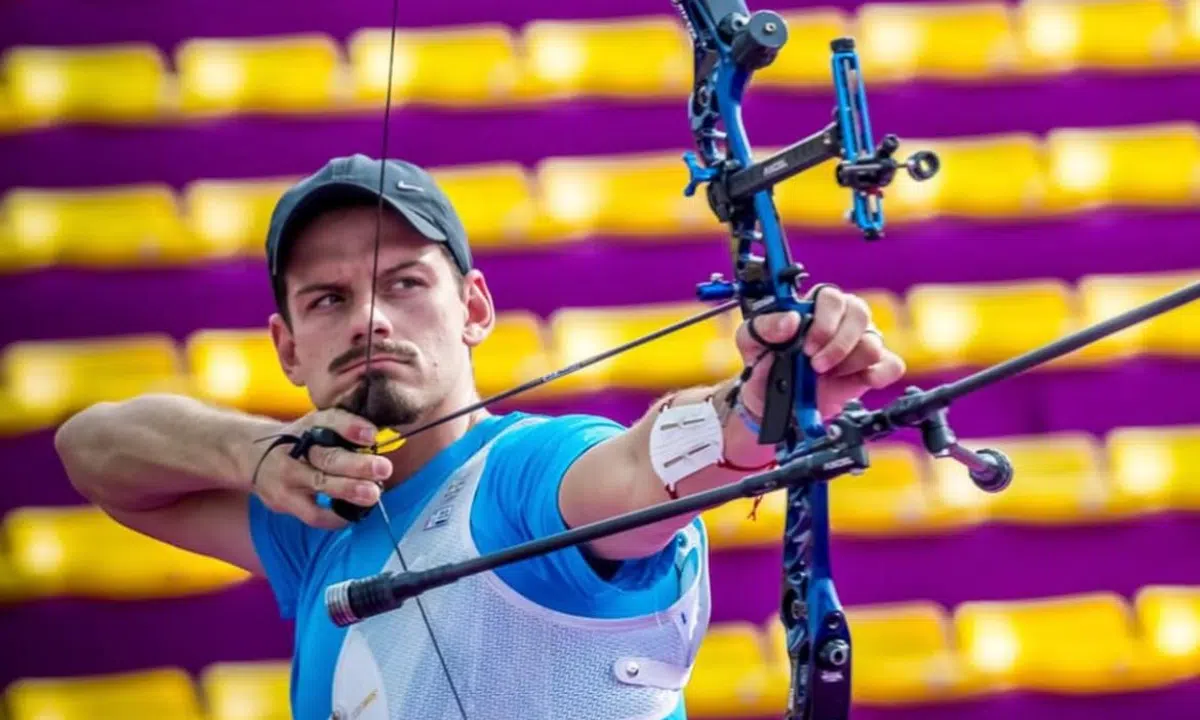 TITO COM ARCO. MARCUS D'ALMEIDA. MEDALHA DE BRONZE. ETAPA 1000. NIMES. FRANÇA.