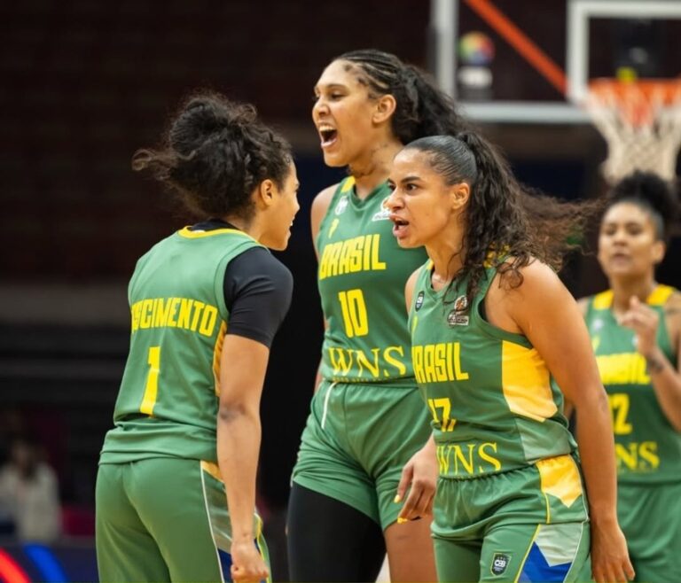 SELEÇÃO. BRASILEIRA. FEMININA. BASQUETE. PRÉ-MUNDIAL. BRASIL. MALI.