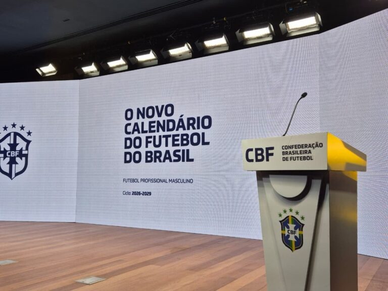 CBF. CONFEDERAÇÃO BRASILEIRA DE FUTEBOL. PODER. CLUBES. CAMPEONATO BRASILEIRO. SÉRIE A. CAMPEONATO BRASILEIRO. SÉRIE B.
