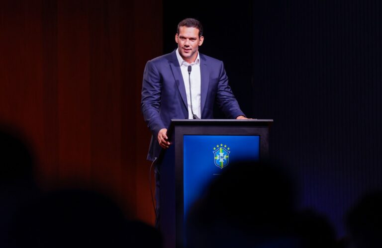 CBF. CONFEDERAÇÃO BRASILEIRA DE FUTEBOL. SAMIR XAUD. PRESIDENTE.