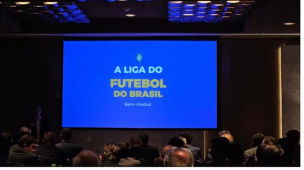 CBF. CONFEDERAÇÃO BRASILEIRA DE FUTEBOL. CAMPEONATO BRASILEIRO DA SÉRIE A. CAMPEONATO BRASILEIRO DA SÉRIE B. LIGA. CRIAÇÃO.