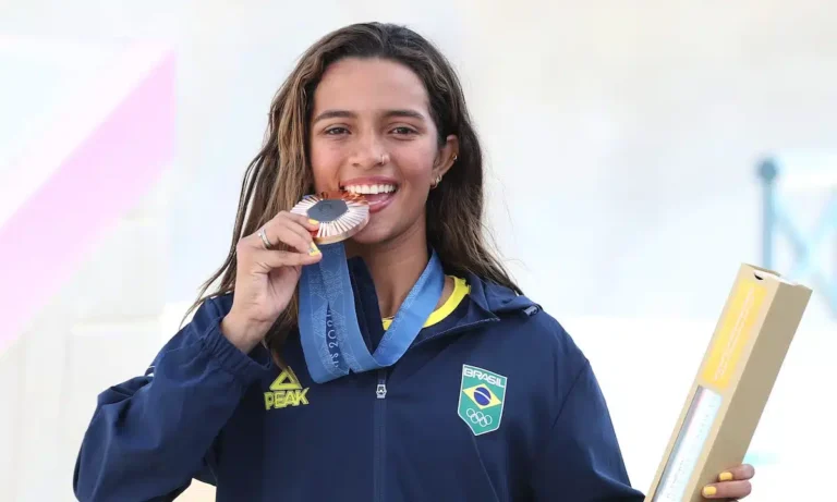RAYSSA LEAL. ATLETA REFERÊNCIA.