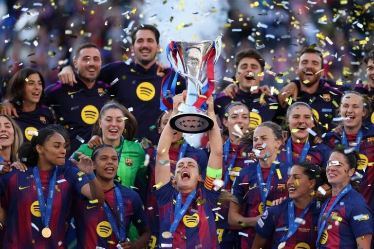 CHAMPIONS. LEAGUE. FEMININA. FINAL. OSLO. NORUEGA. JOGO ÚNICO. PARTIDA ÚNICA. BARCELONA. ESPANHA. CAMPEÃO. TETRACAMPEÃO. 2020/2021. 2022/2023. 2023/2024. 2025/2026. LYON. FRANÇA. VICE-CAMPEÃO.