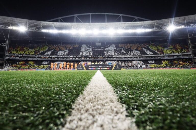 CBF. CONFEDERAÇÃO BRASILEIRA DE FUTEBOL. JOGOS NOTURNOS.