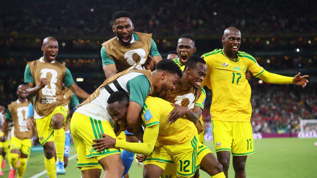 COPA DO MUNDO DE 2026. PRIMEIRA FASE. TERCEIRA RODADA. GRUPO A. MÉXICO. PRIMEIRO COLOCADO. 9 PONTOS. CLASSIFICADO. ÁFRICA DO SUL. SEGUNDA COLOCADA. 4 PONTOS. CLASSIFICADA. COREIA DO SUL. TERCEIRA COLOCADA. 3 PONTOS. REPÚBLICA TCHECA. QUARTA COLOCADA. 1 PONTO. ELIMINADA.