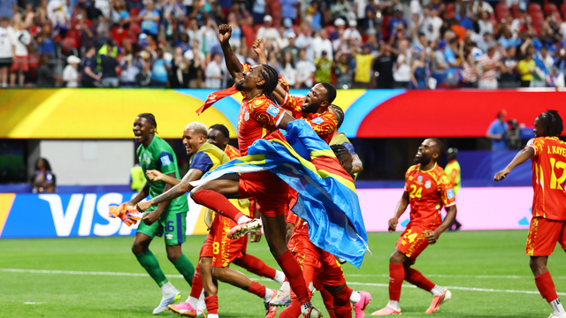 COPA DO MUNDO DE 2026. PRIMEIRA FASE. TERCEIRA RODADA. GRUPO K. COLÔMBIA. CLASSIFICADA. PRIMEIRA COLOCADA. 7 PONTOS. PORTUGAL. SEGUNDO COLOCADO. 5 PONTOS. CLASSIFICADO. REPÚBLICA DEMOCRÁTICA DO CONGO. TERCEIRA COLOCADA. 4 PONTOS. CLASSIFICADA. UZBEQUISTÃO. QUARTO COLOCADO. 0 PONTO. ELIMINADO.