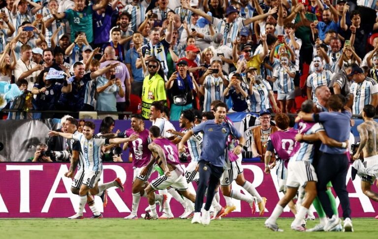 COPA DO MUNDO DE 2026. 36 ANOS. COPA DO MUNDO DE 1990. 4 CAMPEÕES. ARGENTINA. ESPANHA. FRANÇA. INGLATERRA.