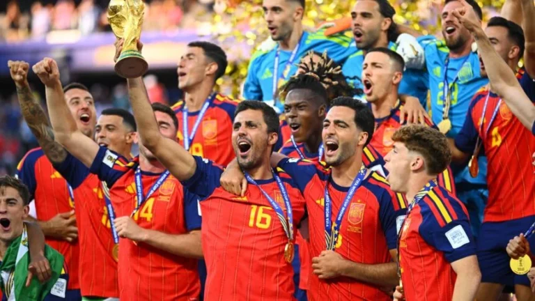COPA DO MUNDO DE 2026. FINAL. JOGO ÚNICO. PARTIDA ÚNICA. NOVA JERSEY. ESTADOS UNIDOS. ESPANHA. CAMPEÃ. BICAMPEÃ. 2010. 2026. ARGENTINA. VICE-CAMPEÃ.
